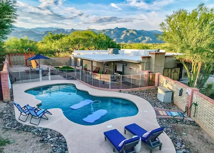Family Getaway With Pool & Pet Friendly