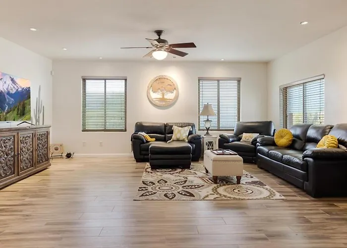 Family Getaway With Pool & Pet Friendly Tucson