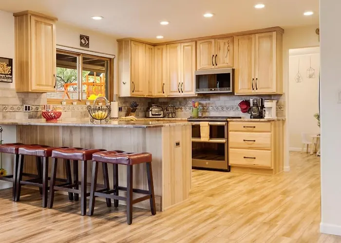 Family Getaway With Pool & Pet Friendly Apartment Tucson