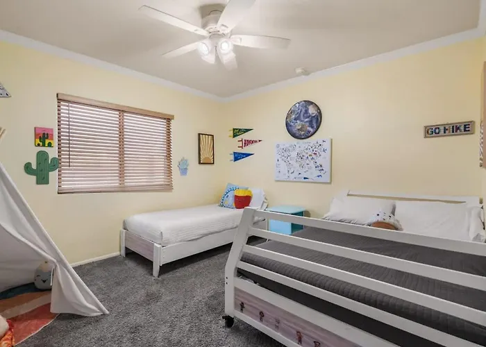 Family Getaway With Pool & Pet Friendly Apartment Tucson