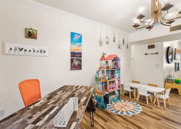 Family Getaway With Pool & Pet Friendly