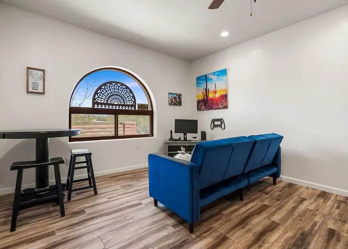Family Getaway With Pool & Pet Friendly *